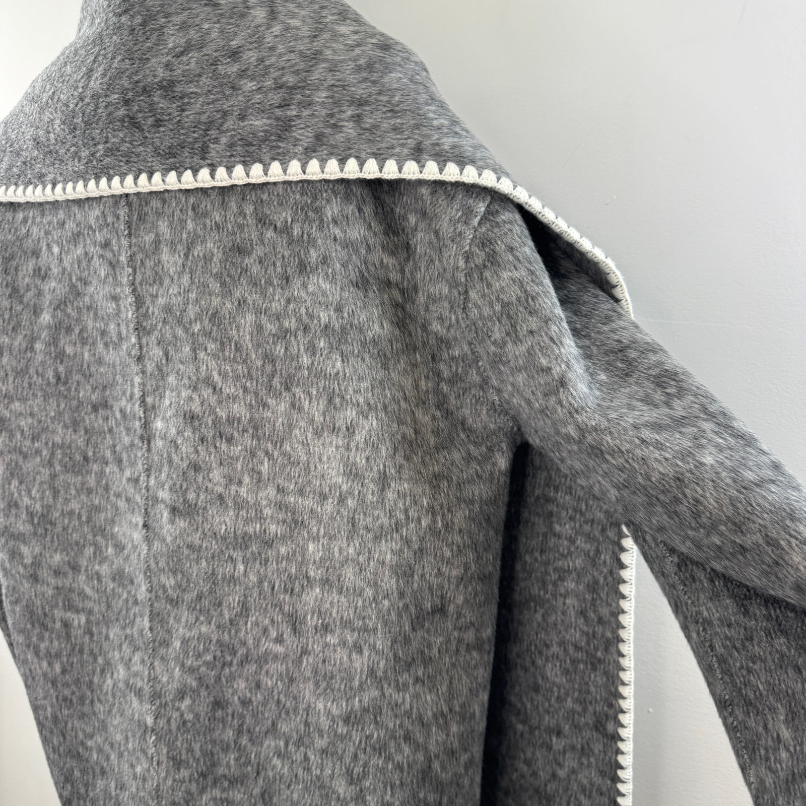 Lily Gray Boucl Wool Anti-Static Double-Faced Coat Wrap Scarf Size M Medium — image 7 of 8